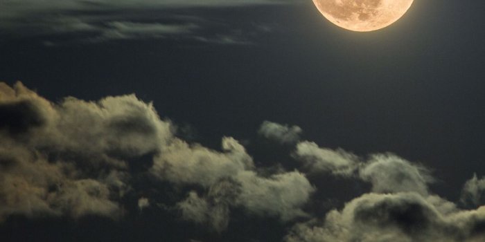 1080x1920 Moon htc one wallpaper - Best htc one wallpapers