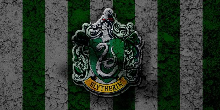 2000x1250 Slytherin Crest Wallpaper (65+ images)