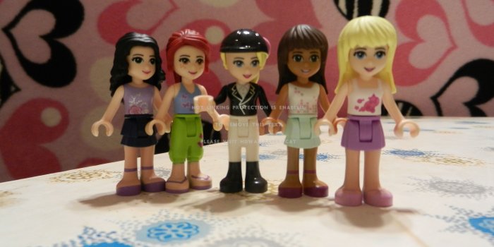 4000x3000 lego friends girls people