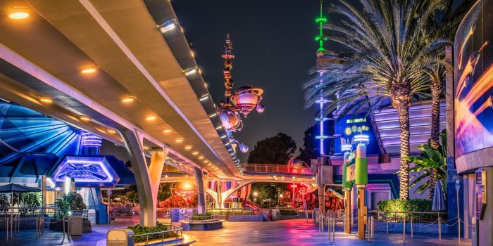 1680x1050 21 Hot Disneyland Backgrounds | ZEK13 Widescreen Wallpapers