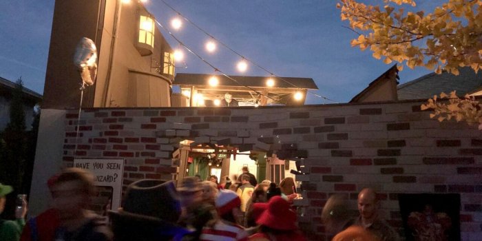 1600x1200 Seattle dad creates spellbinding replica of Harry Potter's Diagon