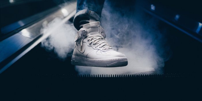 6000x3376 Wallpaper : sneaker, foot, smoke 6000x3376 - CoolWallpapers