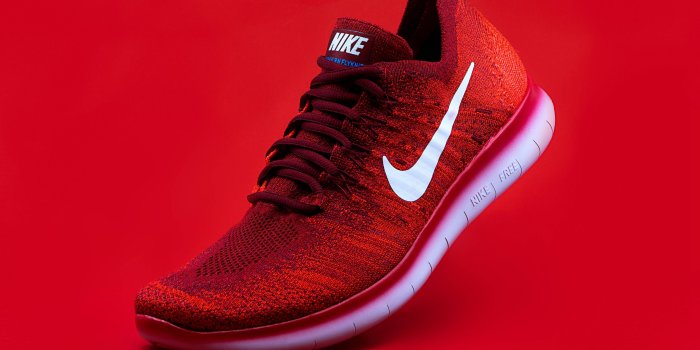 5472x3648 Red Nike Shoe - WallpaperCanyon