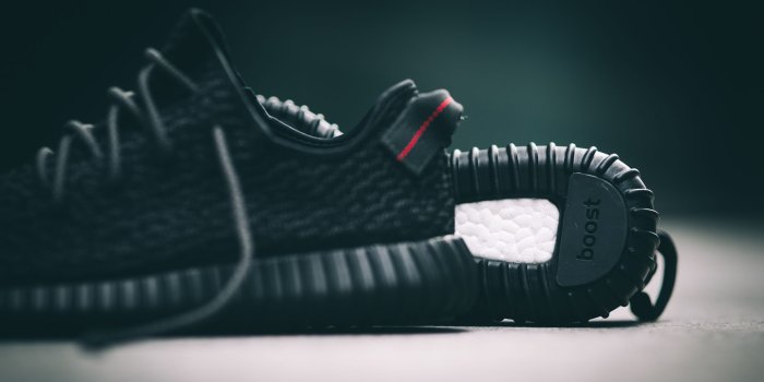 2200x1467 Group of Yeezy Boost 350 Wallpaper Desktop