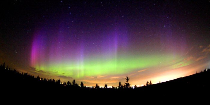 1440x912 Desktop Wallpaper: Northern lights - TechRepublic