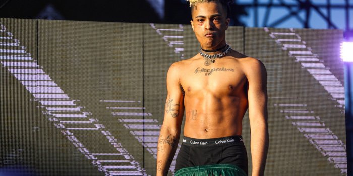 2048x1365 XXXTentacion Knocked Out On Stage In San Diego (Video) - Rap Basement