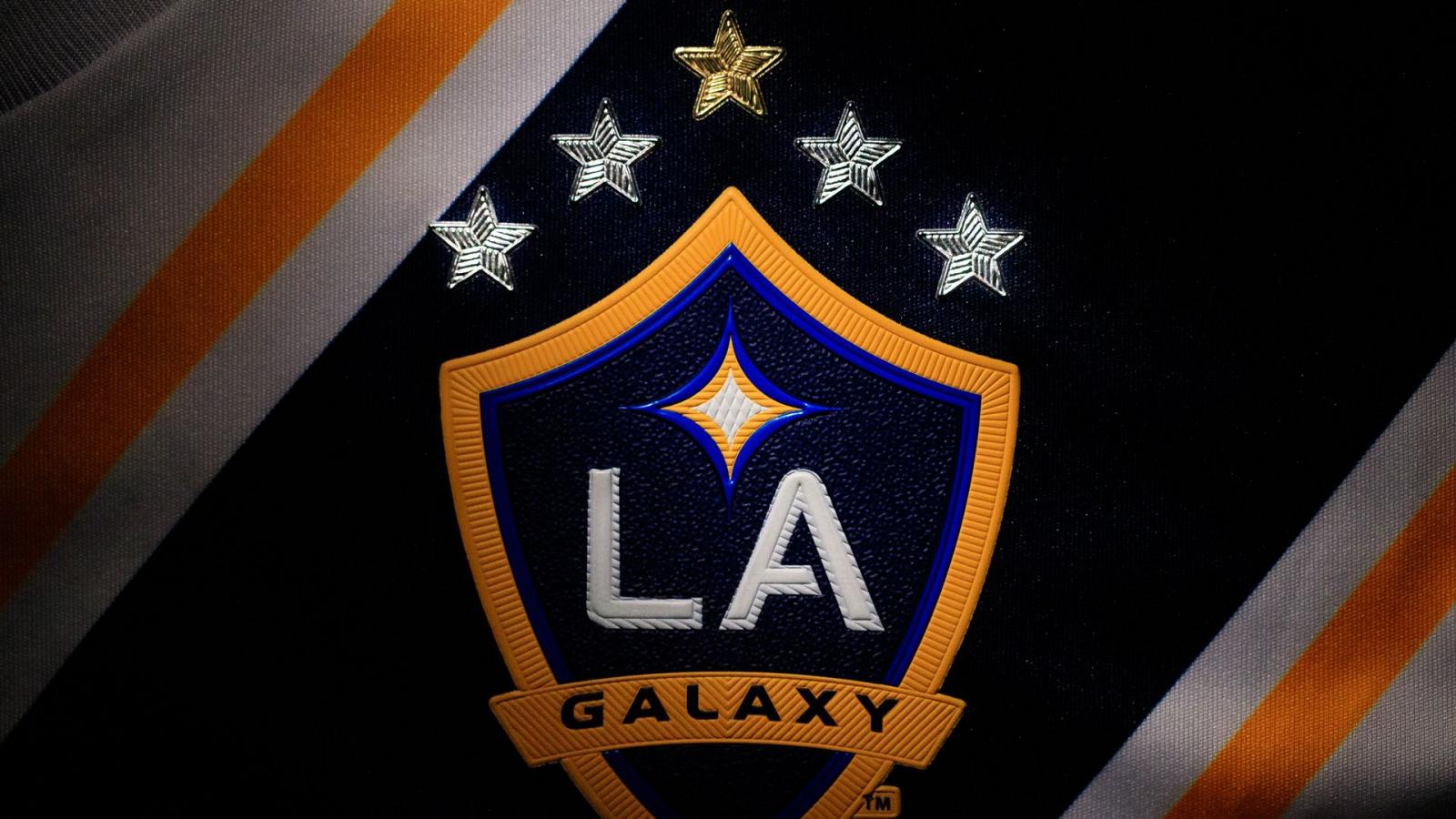 1920x1080 Photo Gallery: Your first look at the LA Galaxy crest with all five