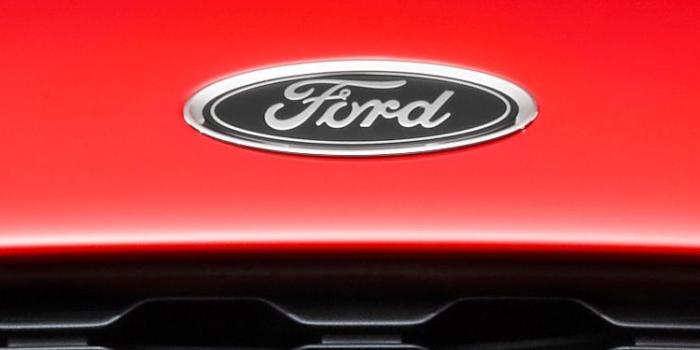 750x1334 Universal Phone Wallpapers/ Backgrounds Race Red Ford Fiesta ST-Line