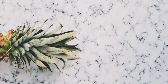 3840x2560 3110734 copy space, crown, flat lay, fruit, golden, marble, minimal