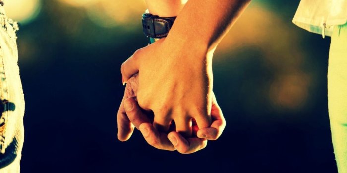 1080x960 Holding Hands Wallpapers | General | Does he love me, He loves me