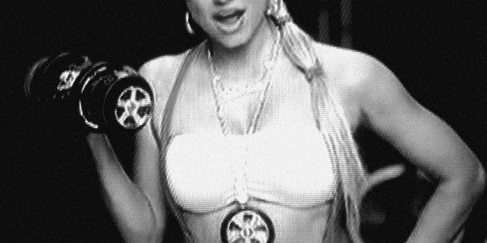 1024x768 Black&White Screenshot: Fergie - Fergalicious 02 | 