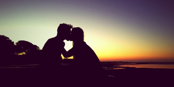 1680x1050 Love / Kiss Wallpaper - Romantic Hd (#441974) - HD Wallpaper Download