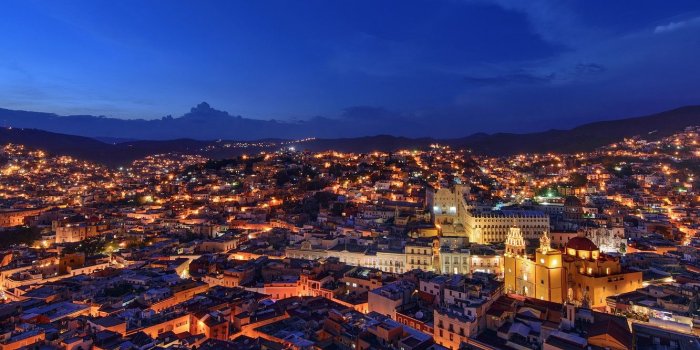 1332x850 Wallpaper the city, lights, the evening, Mexico, Guanajuato, Meksika