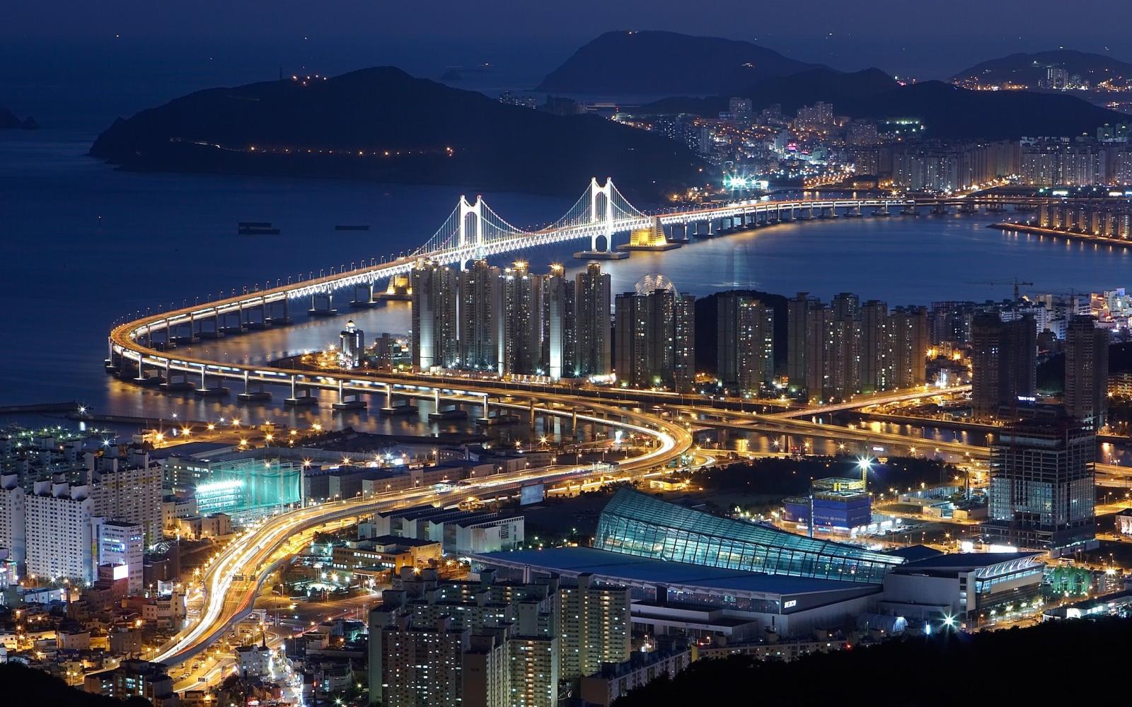 2560x1600 Beautiful City View at Night widescreen wallpaper