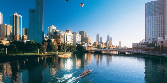 1332x850 Wallpaper the city, Australia, capital, Melbourne in the morning