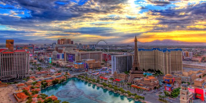 2560x1600 Las Vegas Sunrise Watching Early Morning From The Balcony Of The