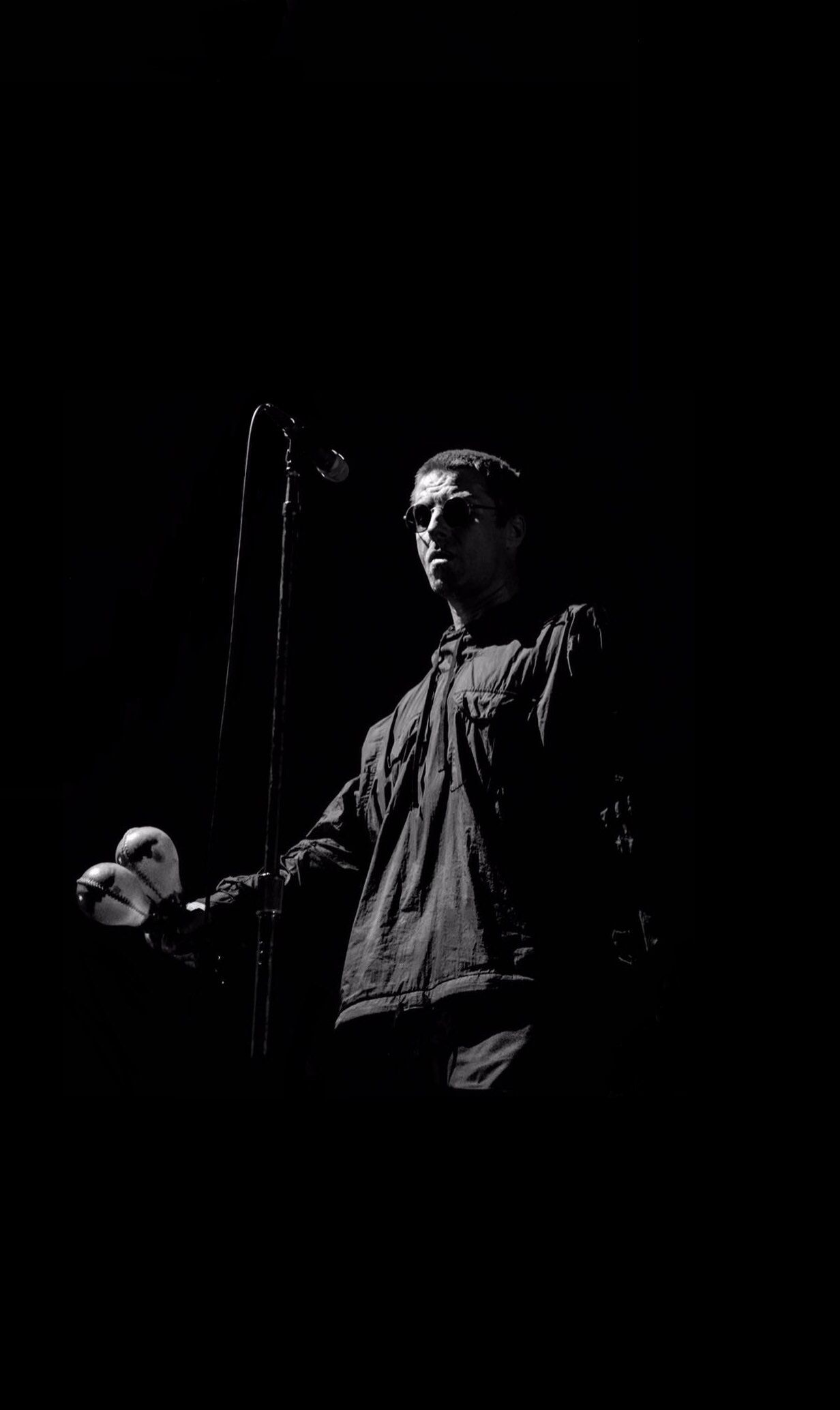 1232x2068 Can anyone post decent high quality oasis/liam gallagher wallpapers